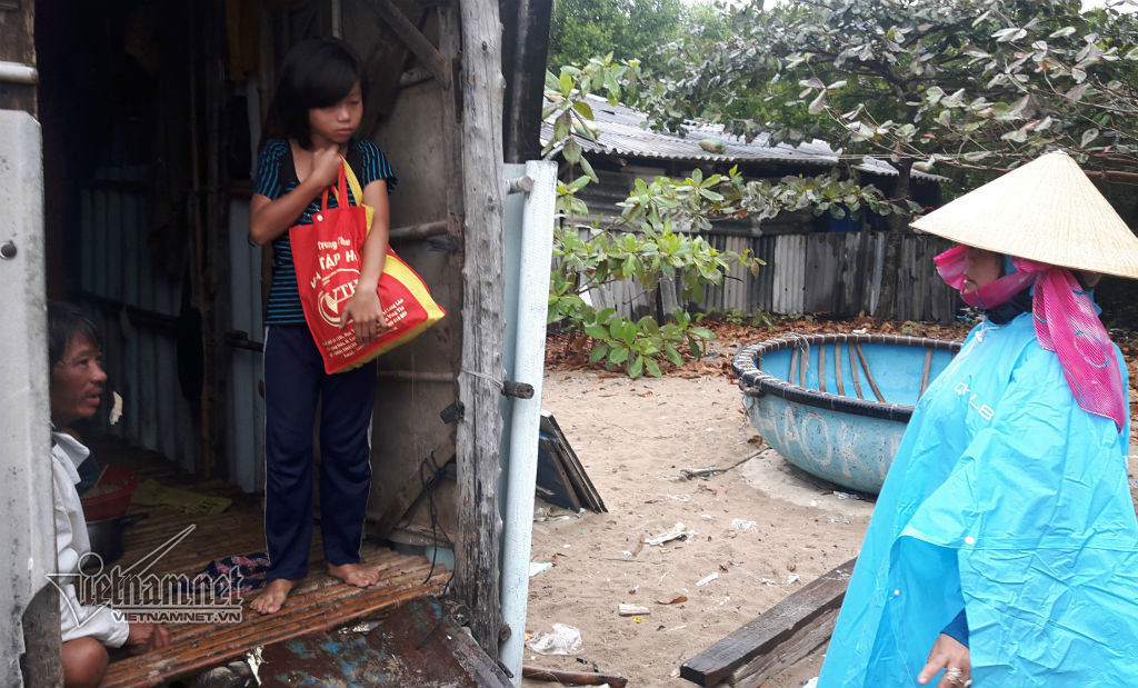 Bão số 16: Chính quyền lo lắng, dân thờ ơ chống bão