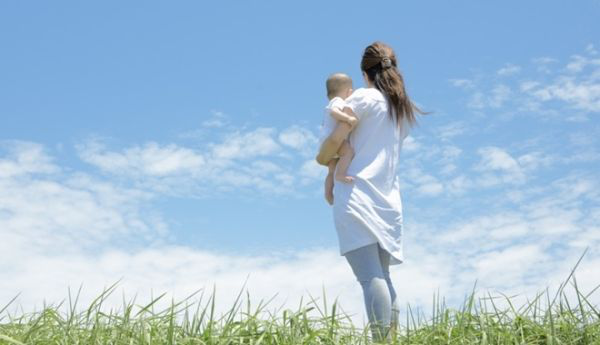 'Chỉ nên làm mẹ đơn thân khi có rất nhiều tiền'