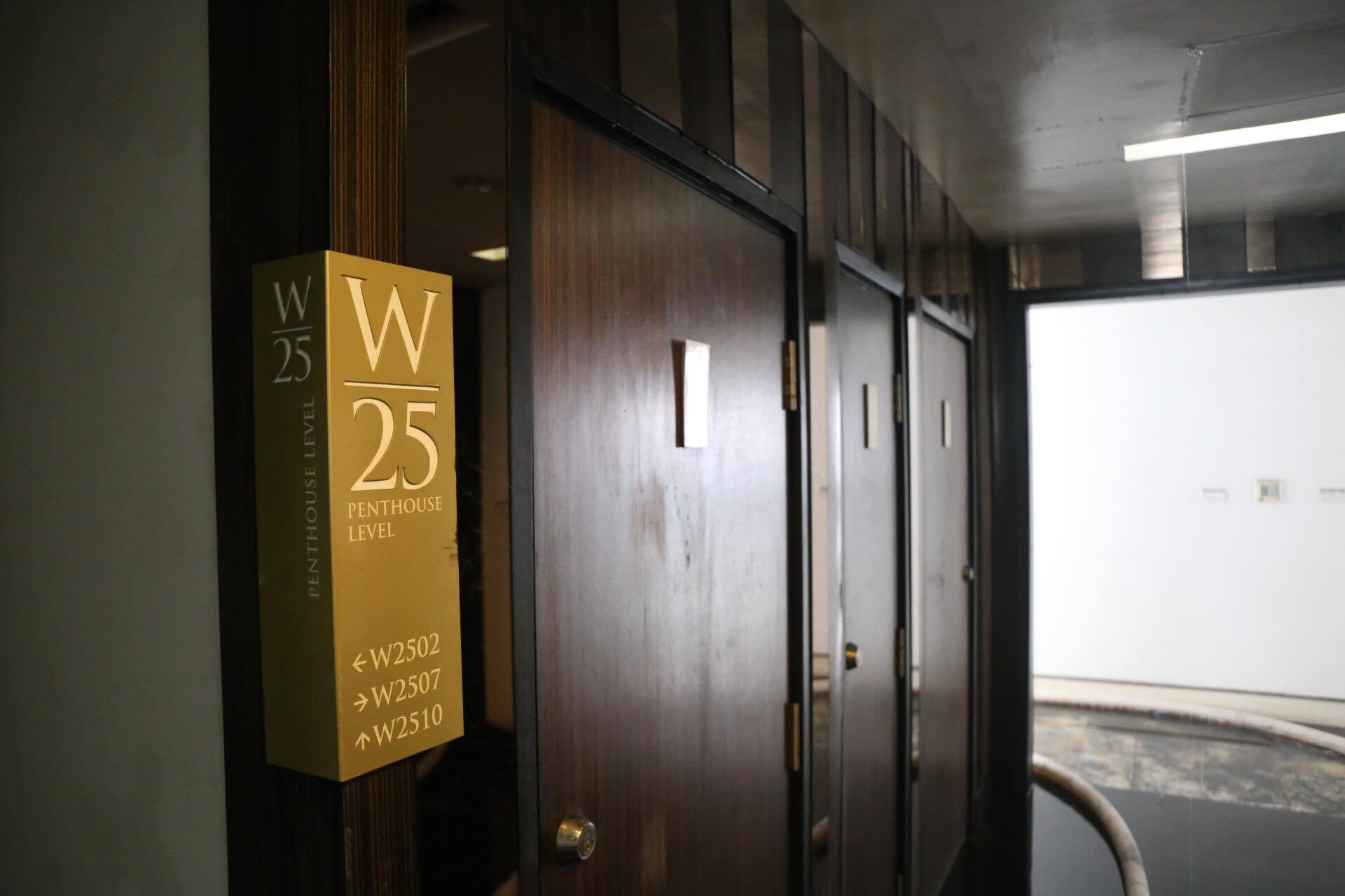 Cảnh xám xịt trong penhouse tòa nhà bị cháy ở đường Hoàng Hoa Thám