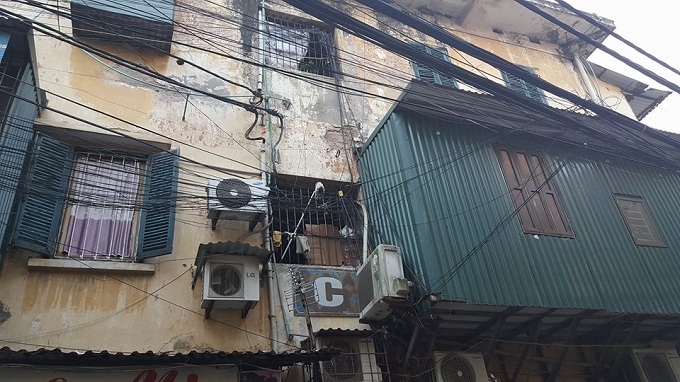 Mẩu giấy nhỏ tiết lộ bí mật của cụ ông 90 tuổi trong khu tập thể cũ