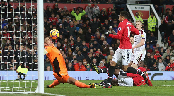 Lingard giải cứu MU sau hiệp một ác mộng