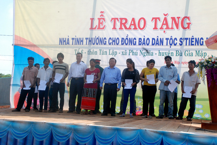 Ưu tiên giải quyết nhà ở cho đồng bào dân tộc thiểu số nghèo