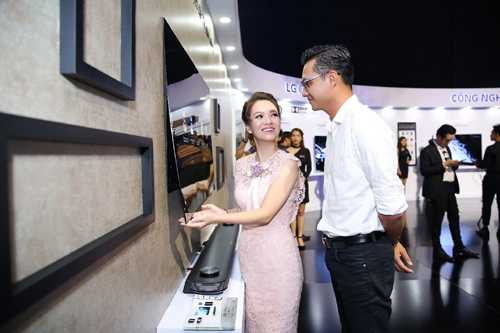 Đan Lê -Khải Anh hé lộ ‘chìa khóa’ hôn nhân bền chặt