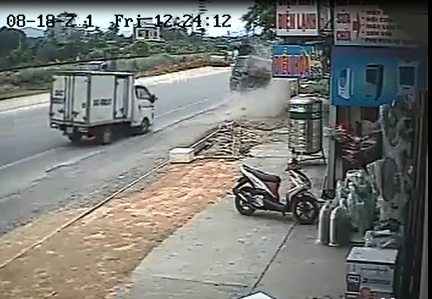 clip tai nạn giao thông 4