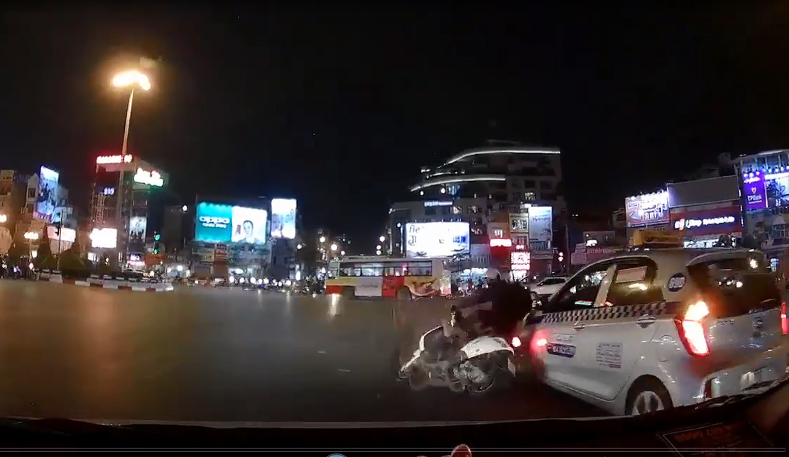 clip tai nạn giao thông 7