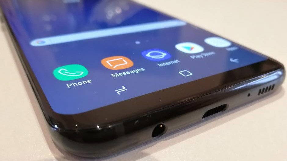 Galaxy S9 chưa bỏ jack tai nghe