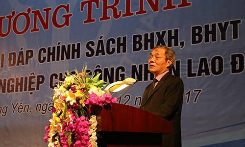 Gần 1000 công nhân được tư vấn chính sách BHXH, BHYT