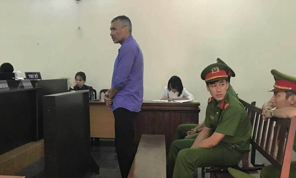 Đập phá ATM cuỗm tiền tỷ, tên trộm 'tây' sa lưới vì lụy tình