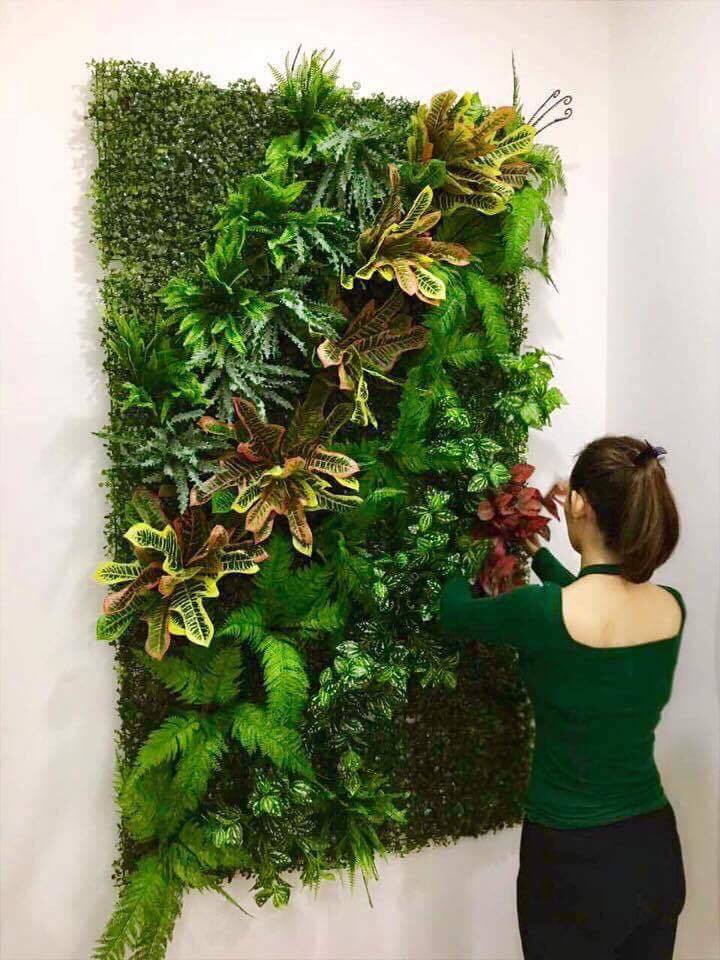 Mẹ đảm tự làm tường thảm lá siêu đẹp trang trí nhà dịp tết chỉ với 1 triệu đồng