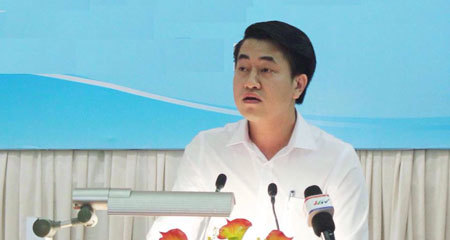 Con trai ông Huỳnh Minh Chắc làm GĐ Sở khi chưa đạt 1 tiêu chuẩn