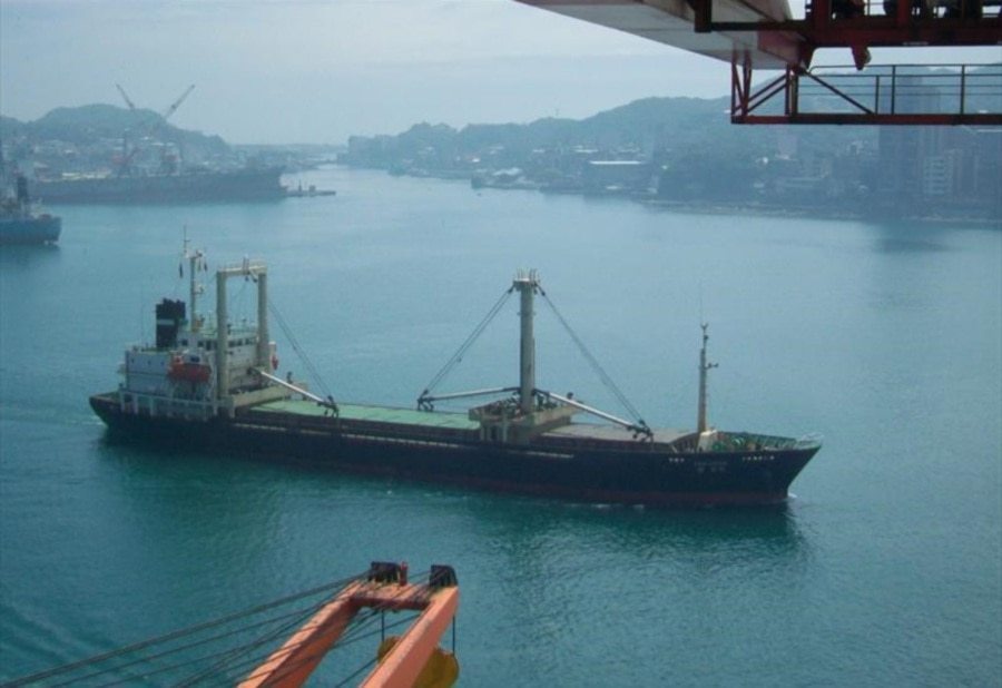 Loạt tàu Triều Tiên hứng đòn trừng phạt