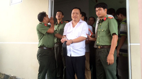 Thêm tình mới vụ bắt nguyên GĐ thuỷ sản ở miền Tây