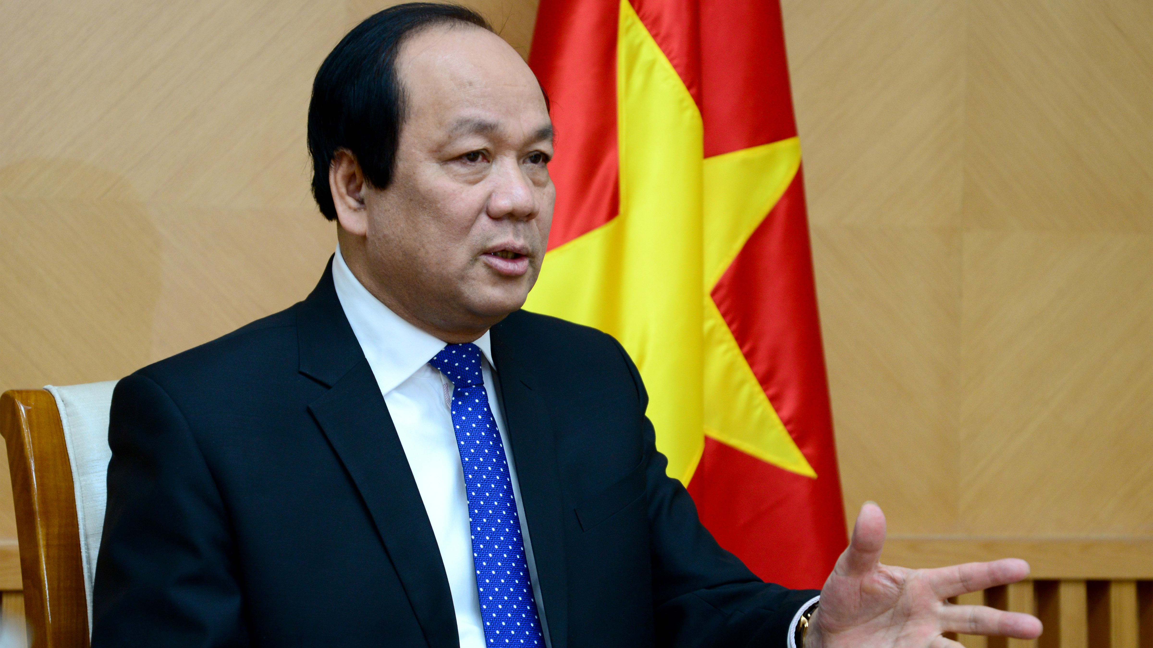 Ngày đầu năm, Bộ trưởng gửi lời cảm ơn bác bảo vệ, cô lao công