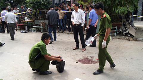 Bị đâm chết vì chê người khác khùng