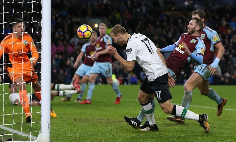 Ghi bàn ở phút 94, Liverpool thắng kịch tính trận đầu năm 2018