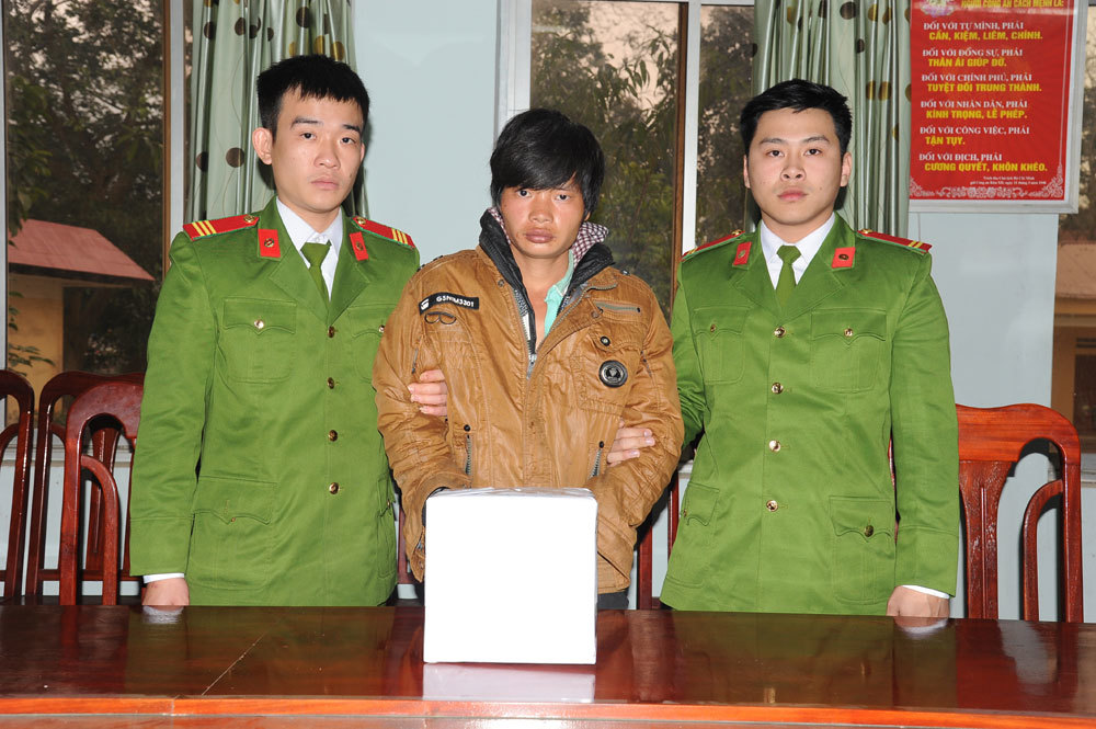 9X đang tiêu thụ 2kg ma túy đá thì bị bắt