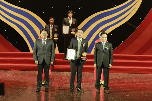 HDmon Holdings lọt top 20 nhãn hiệu hàng đầu Việt Nam