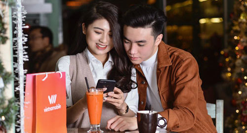 Giới trẻ chia sẻ khoảnh khắc Tết, nhận quà khủng