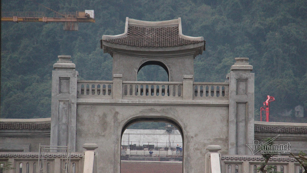 Sập giàn giáo công trường cáp treo Yên Tử, 4 người trọng thương