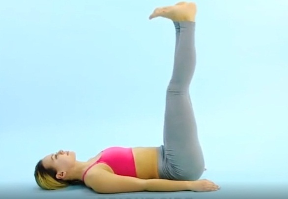 Bài tập trước khi đi ngủ giúp chân thon sau 45 ngày