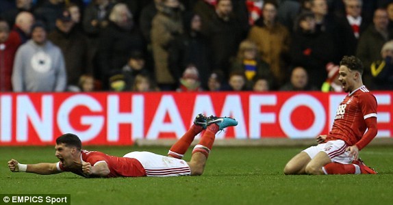 Nottingham 3-1 Arsenal: Quá khó cho ĐKVĐ