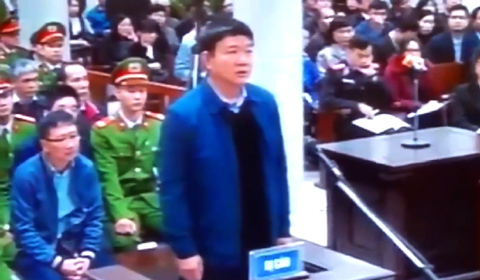 ông Đinh La Thăng trả lời trước tòa