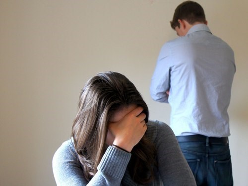 Cay đắng khi phát hiện gia đình vợ hùa nhau cho tôi 'mọc sừng'