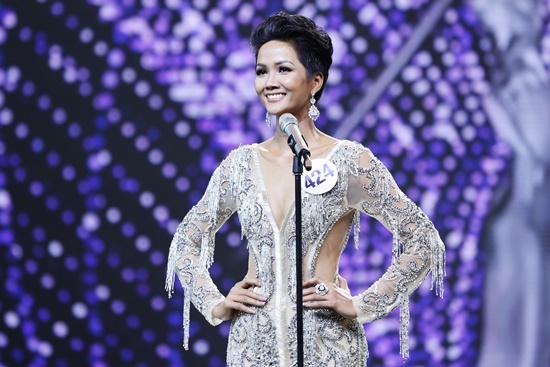 Cái đẹp vượt lên thiên kiến?