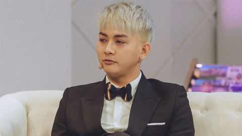 Con nuôi Hoài Linh khóc vì áp lực nổi tiếng