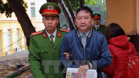 Hình ảnh ngày xét xử thứ hai ông Đinh La Thăng và đồng phạm