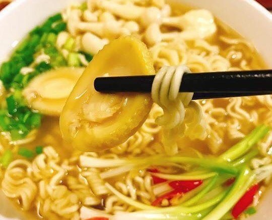 Mì tôm bào ngư 150 ngàn/gói: Hàng lạ gây sốt