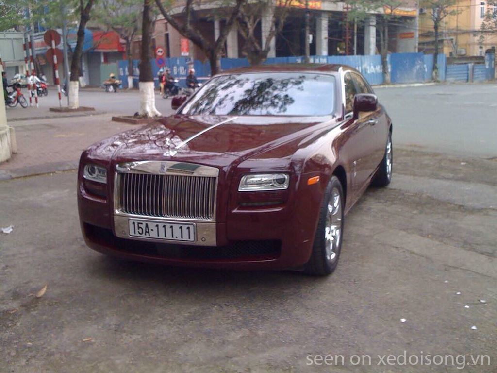 Rolls-Royce Ghost biển ngũ quý 1 rao bán hơn 11 tỷ tại Việt Nam