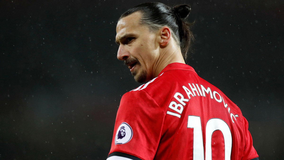 Ibrahimovic đột ngột bỏ MU, Ronaldo bị tẩy chay