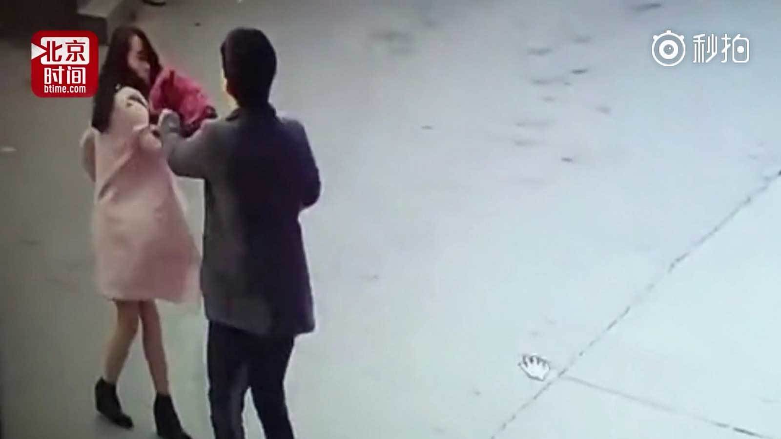 Vượt gần nghìn cây số để đánh khách nói xấu trên mạng