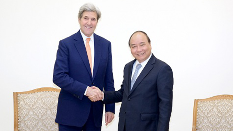 Thủ tướng tiếp cựu Ngoại trưởng Hoa Kỳ John Kerry