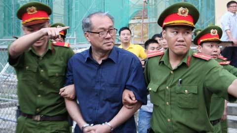Trầm Bê xuống sức thấy rõ trong những ngày hầu tòa