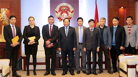 Bộ trưởng Trương Minh Tuấn tiếp đại diện Facebook