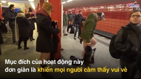 Thế giới hào hứng 'trò' đi tàu không mặc quần