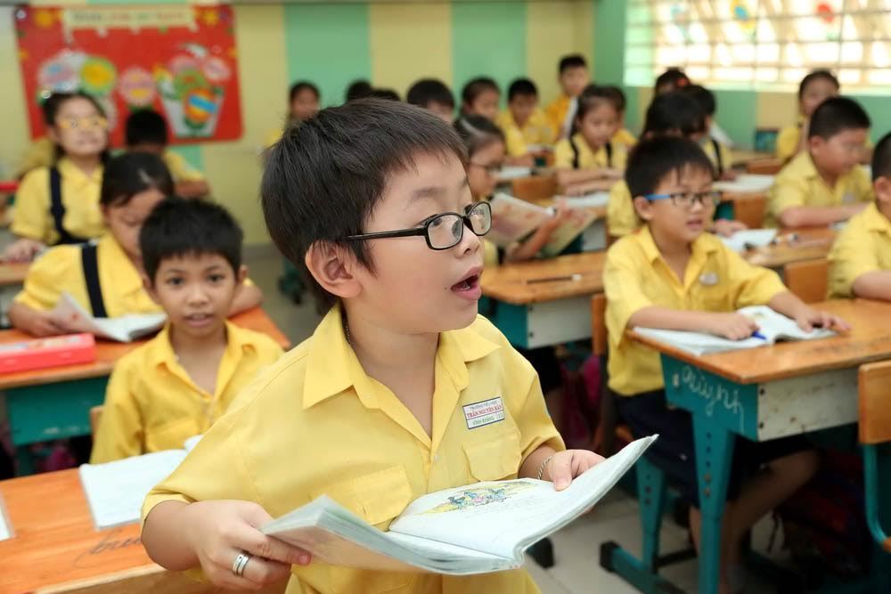 Môn Đạo đức: Bắt buộc ở tiểu học và THCS, tự chọn ở THPT