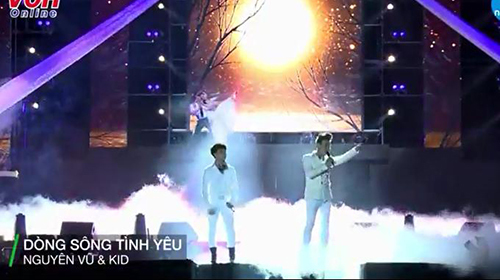 Festival 20 năm Làn sóng xanh: vắng nghệ sĩ, vắng cả khán giả