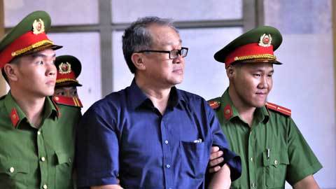 Tuần đầu xử đại án VNCB: Phạm Công Danh nổi nóng, Trầm Bê bật khóc