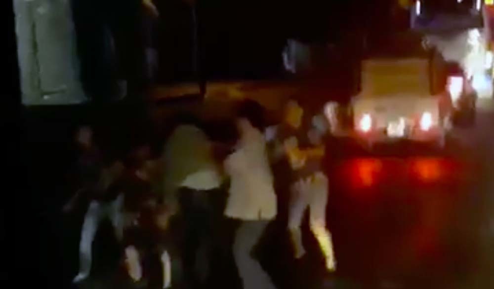 Tài xế choảng nhau tại phà Vàm Cống