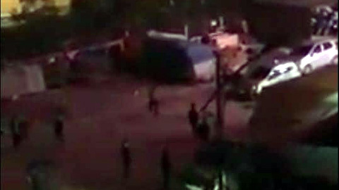 Hàng chục thanh niên cầm hung khí ẩu đả kinh hoàng