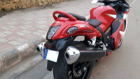 Mẫu xe độ giá rẻ trở thành “thần gió” Suzuki Hayabusa cực chất