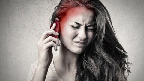 Sóng điện thoại gây hại cho não, làm giảm 'con giống'
