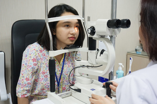 Tạm biệt kính cận bằng ReLEx SMILE: ‘chọn mặt gửi vàng’