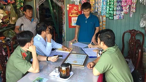 Thạc sĩ làm giả bằng bác sĩ để…mở phòng khám