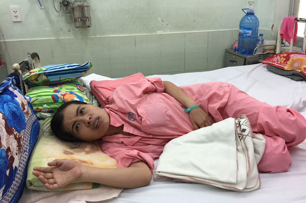 Con thơ khát sữa khóc ngặt, mẹ cần mổ gấp thay 3 van tim
