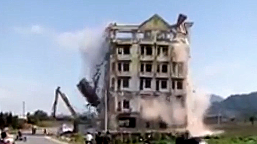 Phá nhà 7 tầng của trùm ma túy Tàng 'Keangnam'