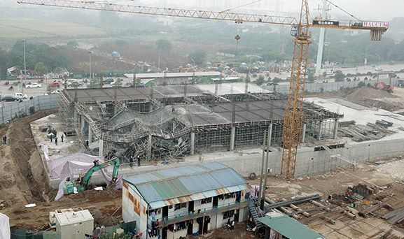 Sập giàn giáo 3 người chết: Lời kể của công nhân